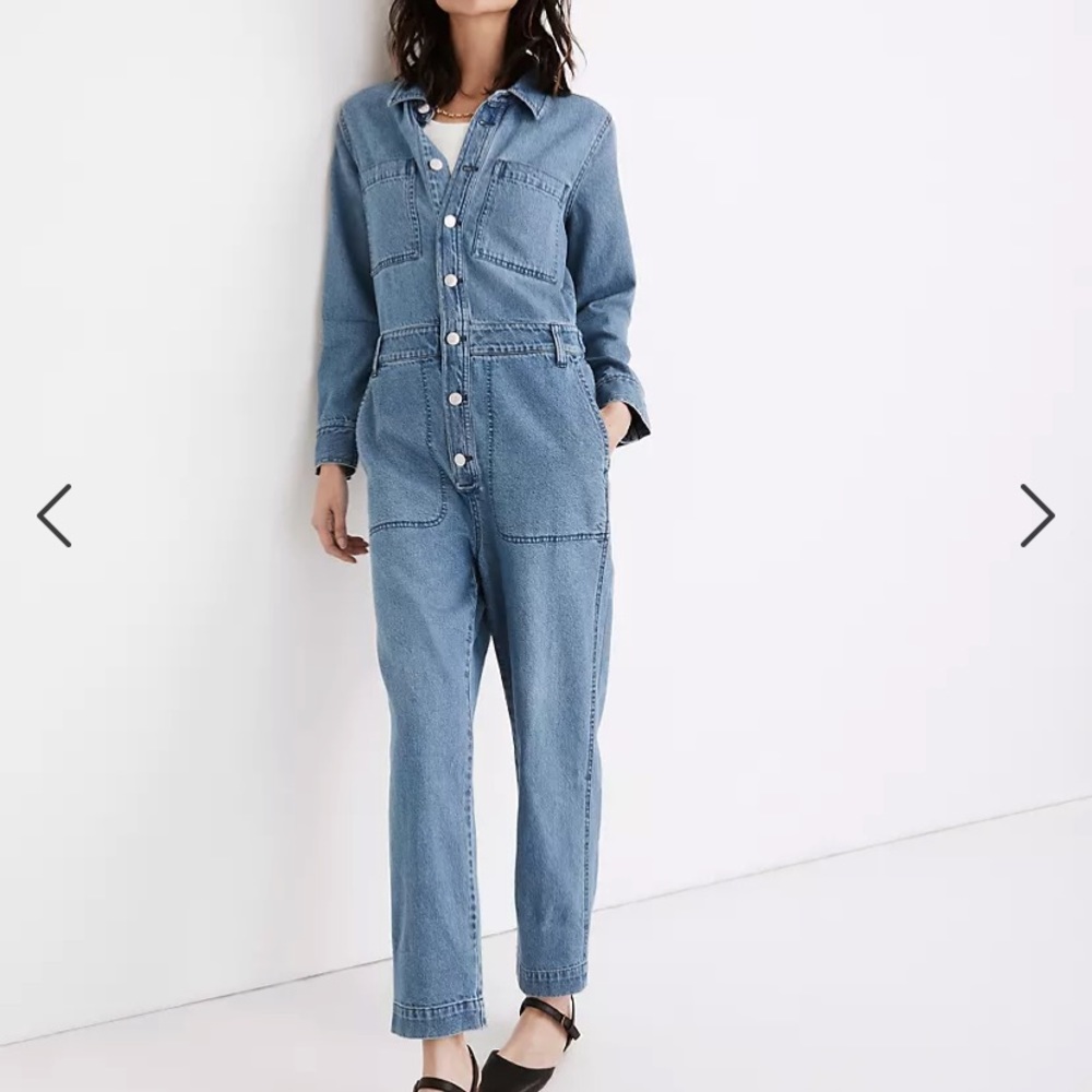 Madewell Denim Relaxed Coverall Jumpsuit in Glenroy Wash.